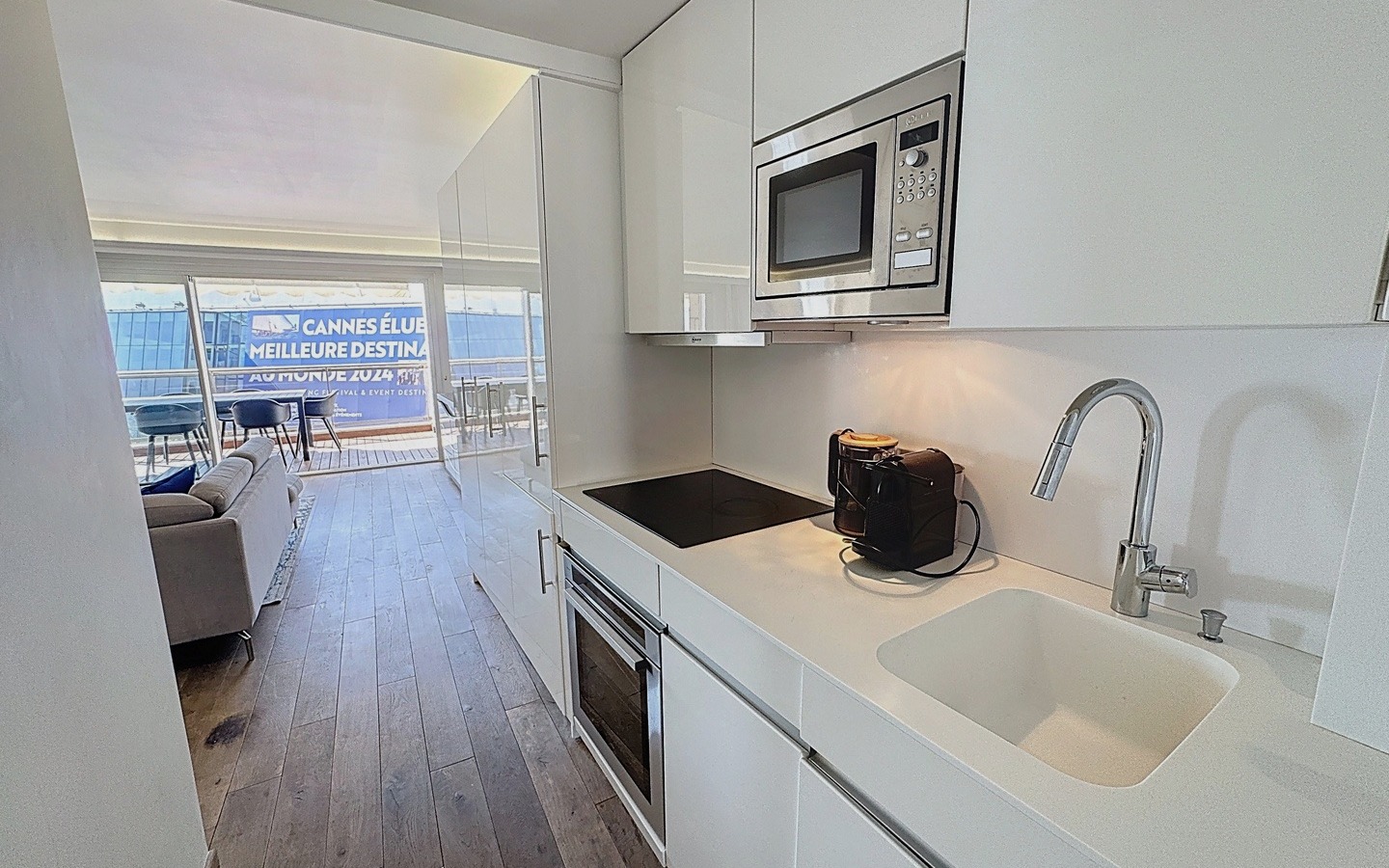 Croisette-Cote-dAzur-Homebase (1)