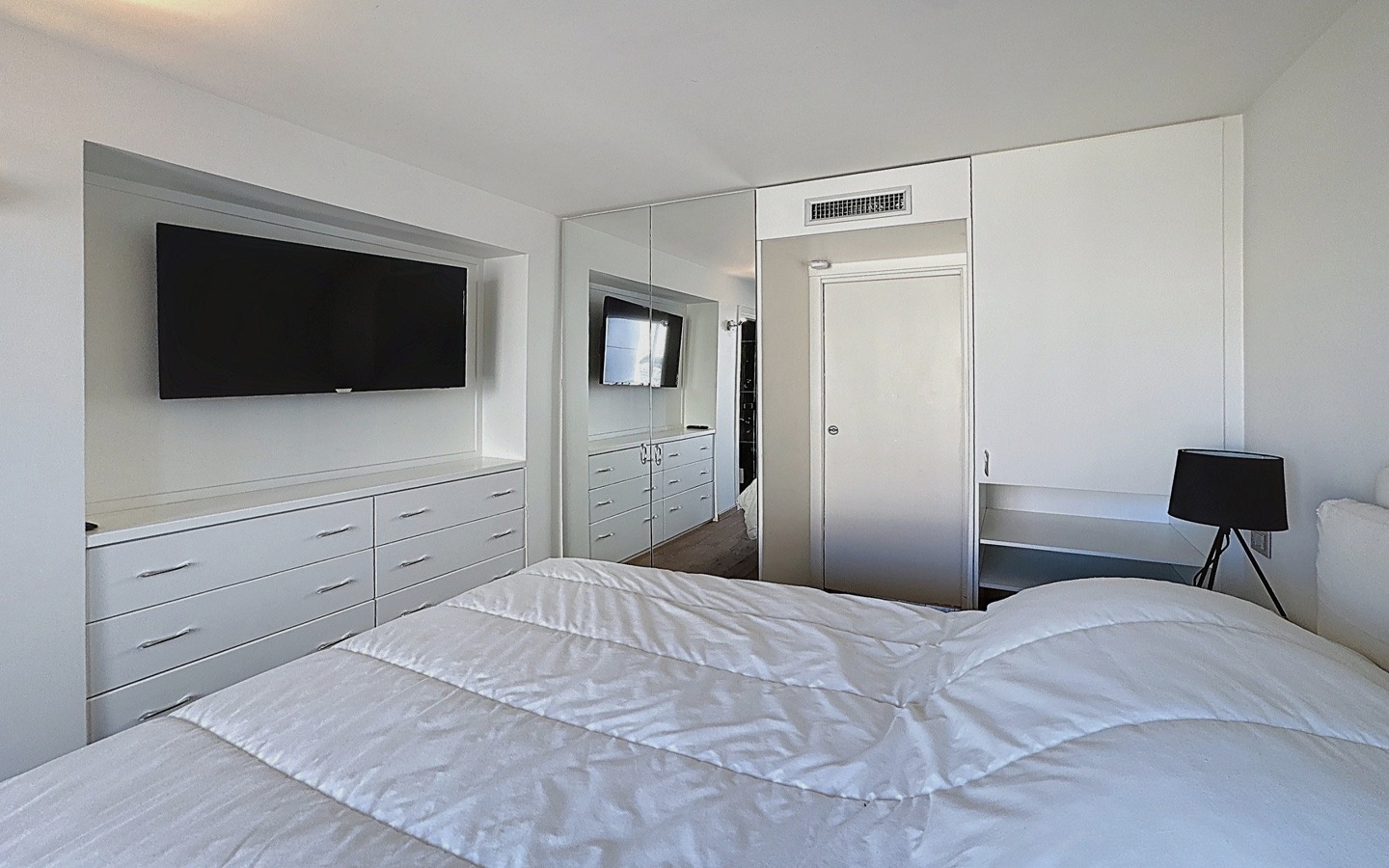 Croisette-Cote-dAzur-Homebase-11