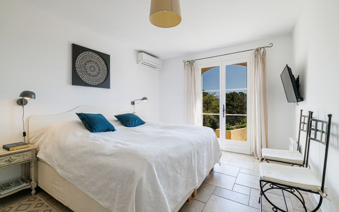 Villa-Mougins-Pibonson-Cote-dAzur-Homebase-13